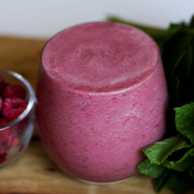 Raspberry Pineapple Mint Smoothie